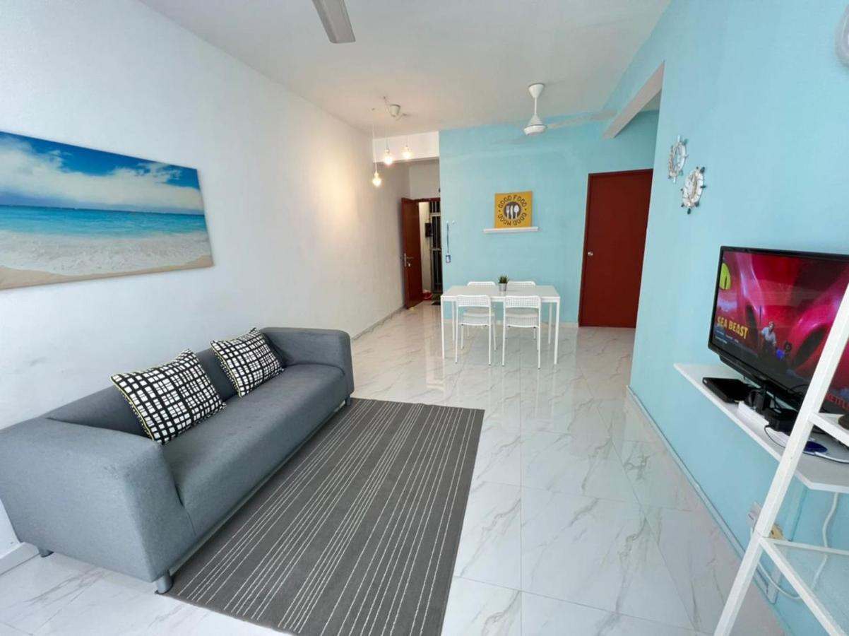 Seaview Holiday Apartment 2 - Free Wifi & Netflix Kuala Terengganu Esterno foto